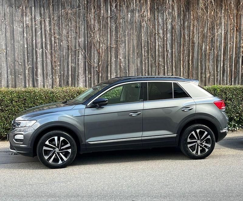 Grau Gebraucht 2020 VW T-Roc United SUV | 21.900 € (Fairer Preis) - Bild 1/1