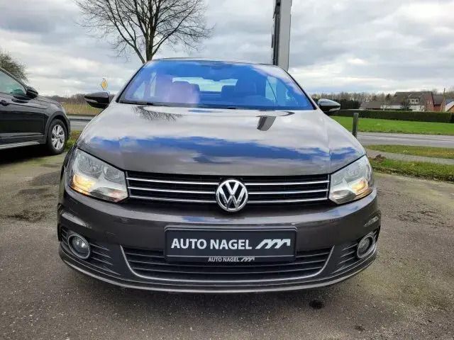 Gebraucht VW Eos Sport 140 PS (102 kW) 2011 Braun Cabrio