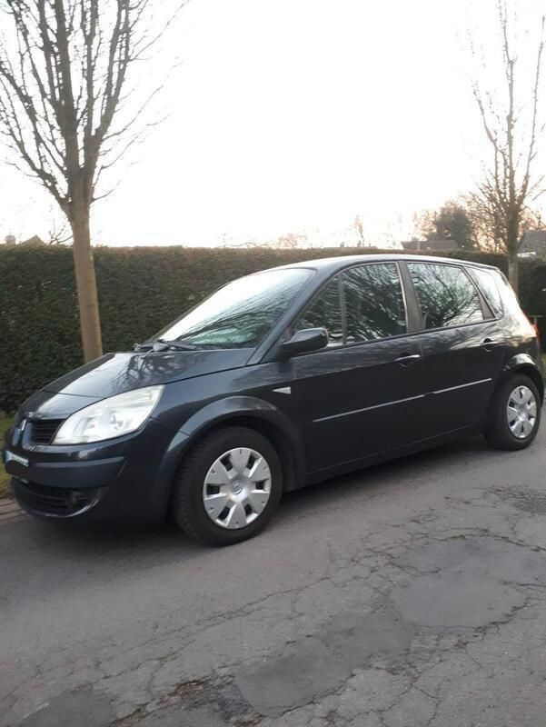 Silber Gebraucht 2007 Renault Scénic II Exception Van / Kleinbus | 2.800 € (Etwas zu teuer) - Bild 1/4