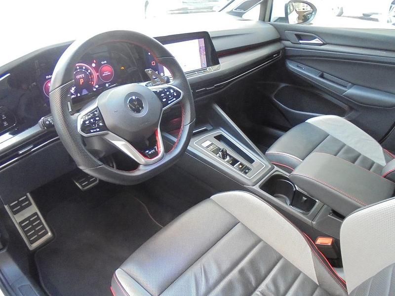 Gebraucht VW Golf VIII CLUB 300 PS (220 kW) 2021 Weiß Limousine