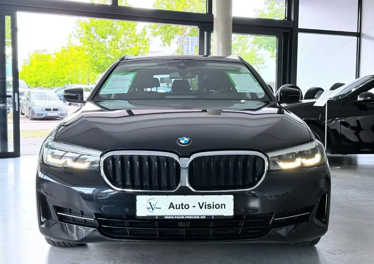 Gebraucht BMW 520 Sport Line 190 PS (139 kW) 2021 Schwarz Kombi