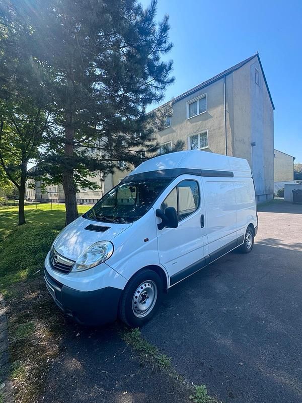 Gebraucht Opel Vivaro 114 PS (83 kW) 2007 Weiß Van / Kleinbus