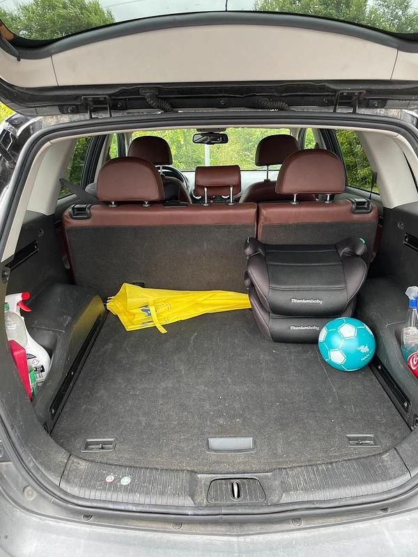 Gebraucht Opel Antara 183 PS (134 kW) 2015 Schwarz SUV