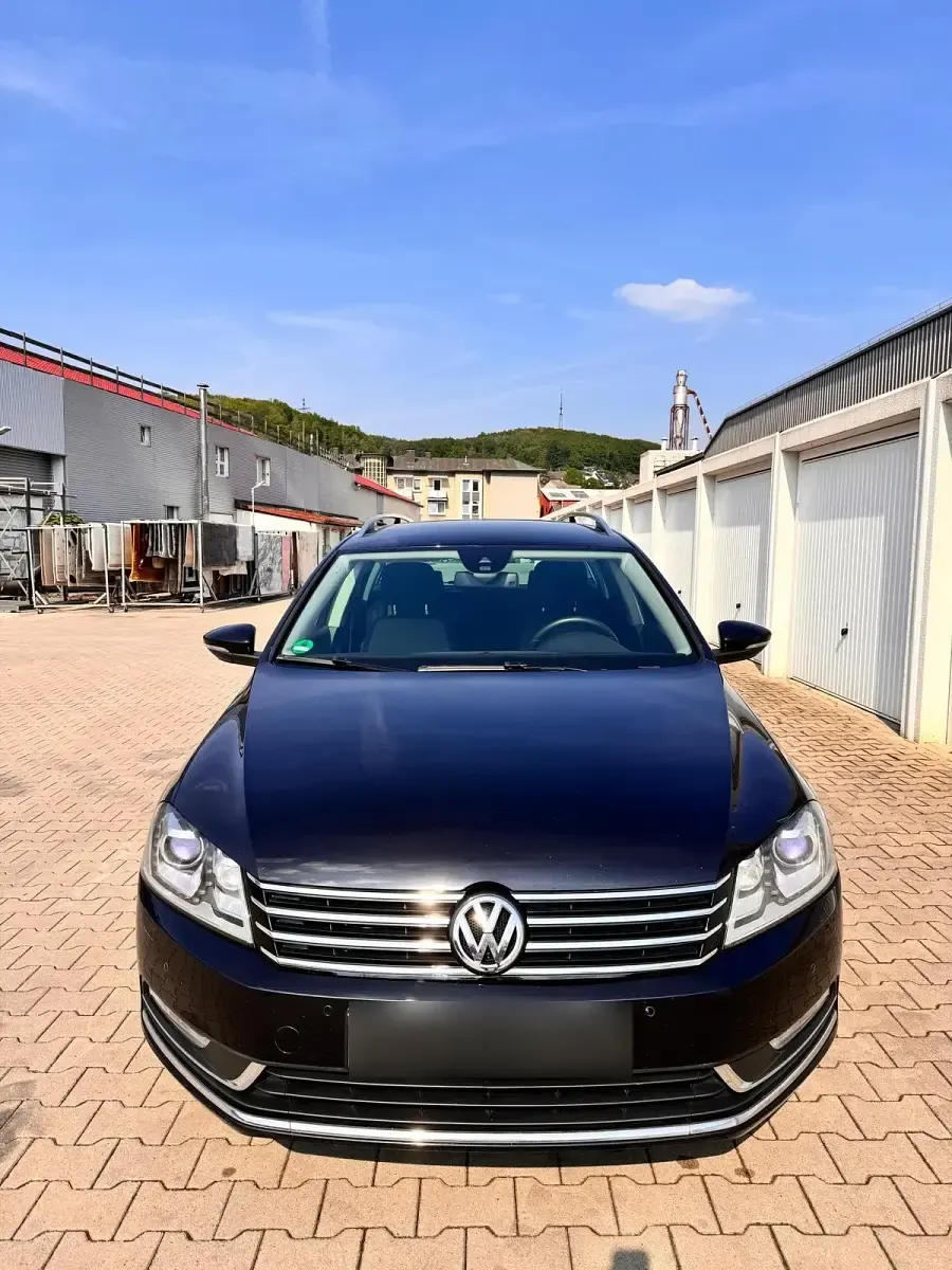 Gebraucht VW Passat 140 PS (102 kW) 2011 Schwarz Kombi