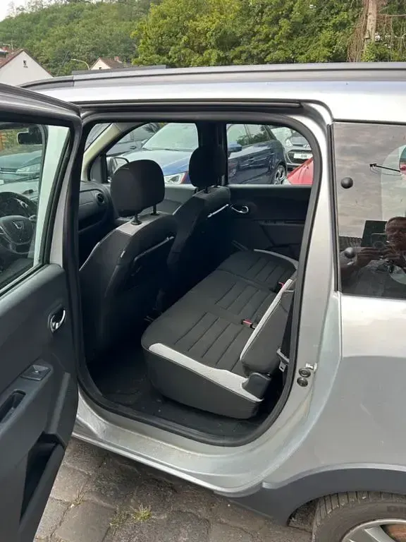 Gebraucht Dacia Logan MCV Stepway 95 PS (69 kW) 2020 Silber Limousine