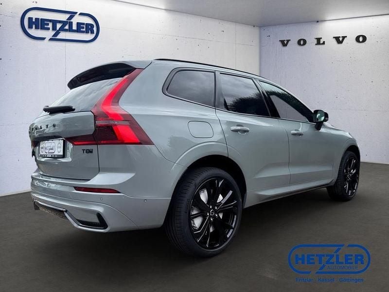 Neu Volvo XC60 Plus 455 PS (334 kW) 2025 Vapour grey / metallic SUV