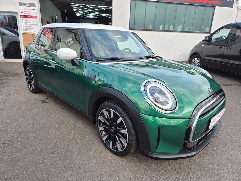 Gebraucht Mini Cooper Classic 136 PS (100 kW) 2022 Grün Kleinwagen