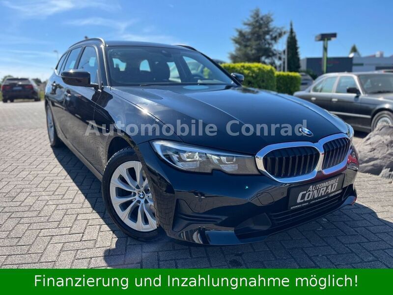Schwarz Gebraucht 2022 BMW 320 Advantage Limousine | 23.599 € (Guter Preis) - Bild 1/4