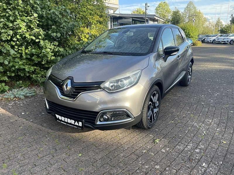Gebraucht Renault Captur Intens 90 PS (66 kW) 2016 Grau kng + schwarz gne (metallic) SUV