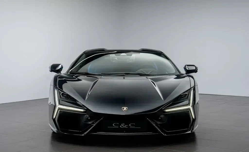 Neu Lamborghini Revuelto 1016 PS (747 kW) 2026 Schwarz Coupé