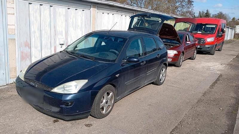Gebraucht Ford Focus 100 PS (73 kW) 1999 Blau Limousine