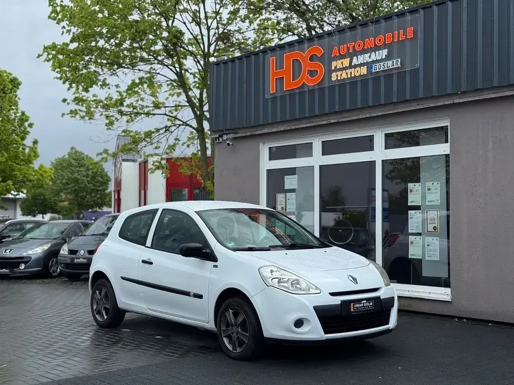 Gebraucht Renault Clio III 75 PS (55 kW) 2011 Weiß Kleinwagen