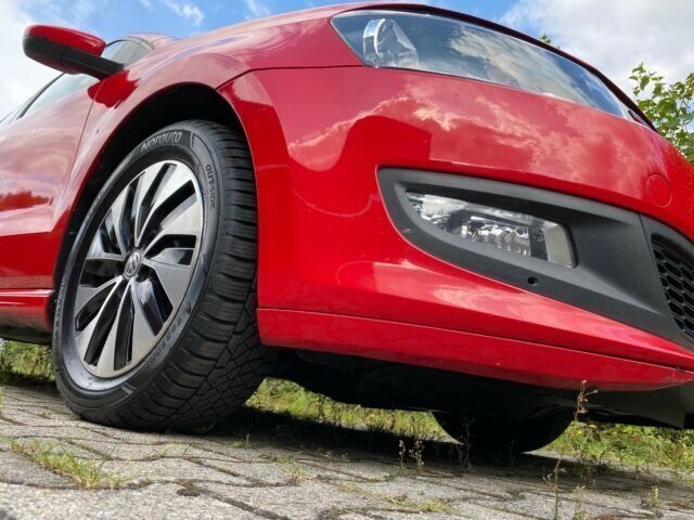 Gebraucht VW Polo 75 PS (55 kW) 2014 Rot Kleinwagen