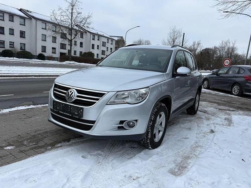 Silber Gebraucht 2010 VW Tiguan Trendline SUV | 5.700 € (Superpreis) - Bild 1/4