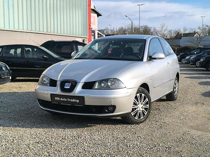 Silber Gebraucht 2002 Seat Ibiza Kleinwagen | 2.000 € (Etwas zu teuer) - Bild 1/4