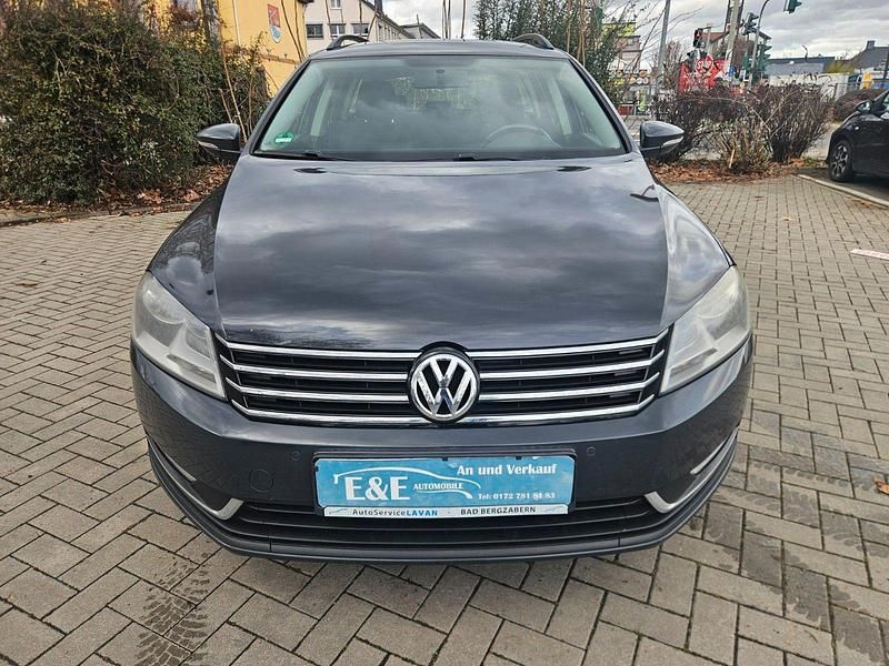 Gebraucht VW Passat Trendline 140 PS (102 kW) 2013 Uranograu Kombi
