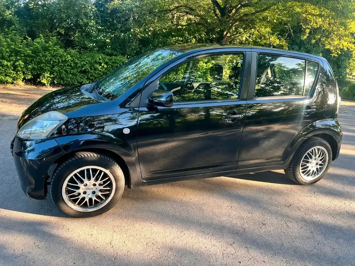 Gebraucht Subaru Justy 69 PS (50 kW) 2009 Schwarz Kleinwagen