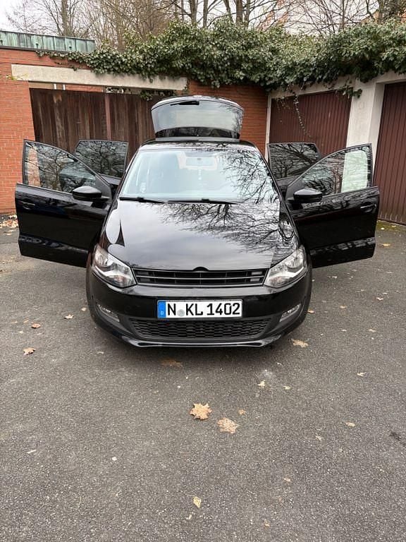 Schwarz Gebraucht 2010 VW Polo Trendline Limousine | 3.100 € (Guter Preis) - Bild 1/4