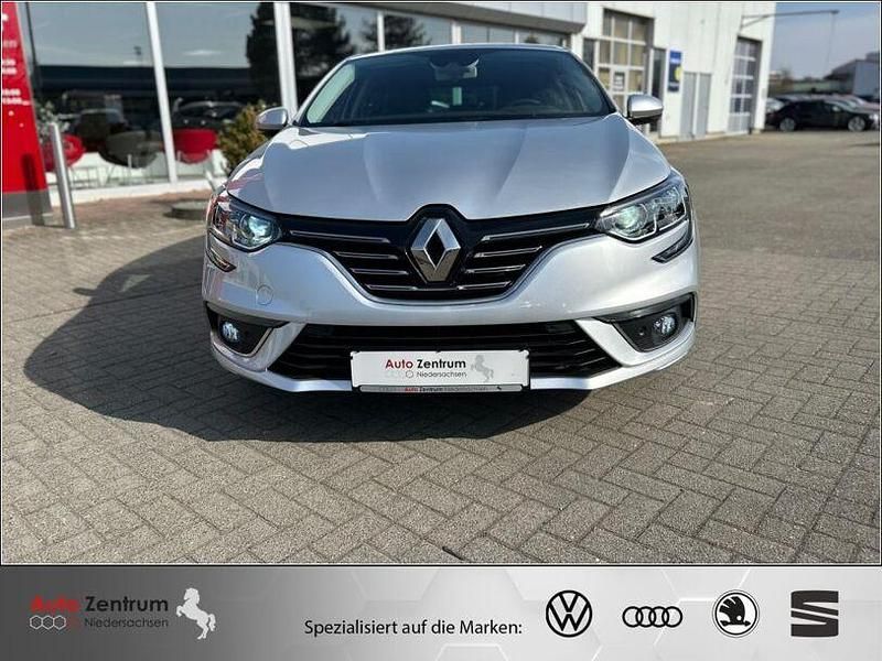 Gebraucht Renault Mégane III Intens 96 PS (70 kW) 2016 Silber