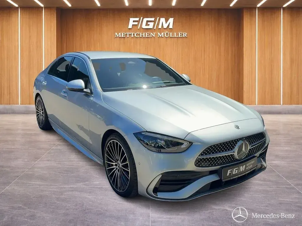 Gebraucht Mercedes 300 AMG line 265 PS (194 kW) 2025 Silber Limousine