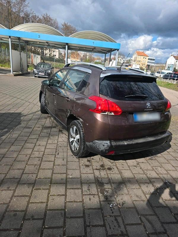 Gebraucht Peugeot 2008 120 PS (88 kW) 2014 Braun SUV