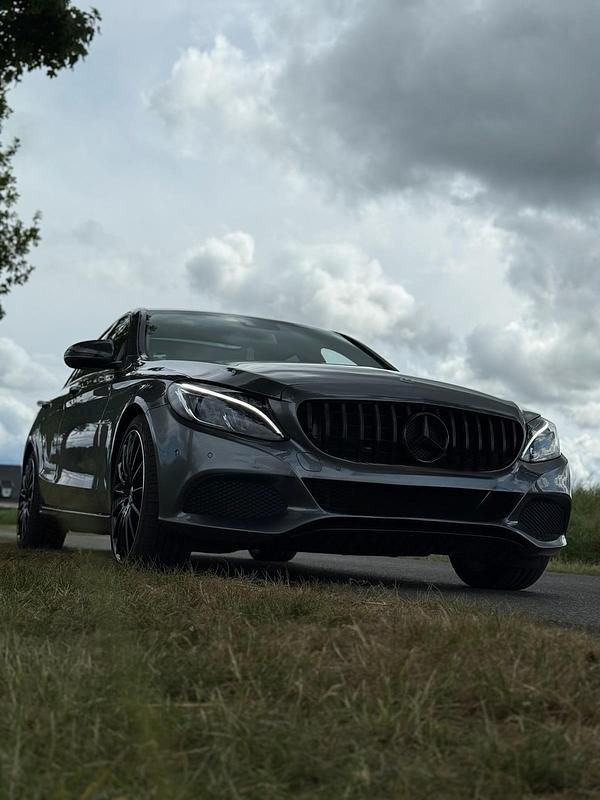 Gebraucht Mercedes C350e 280 PS (205 kW) 2017 Grau Limousine