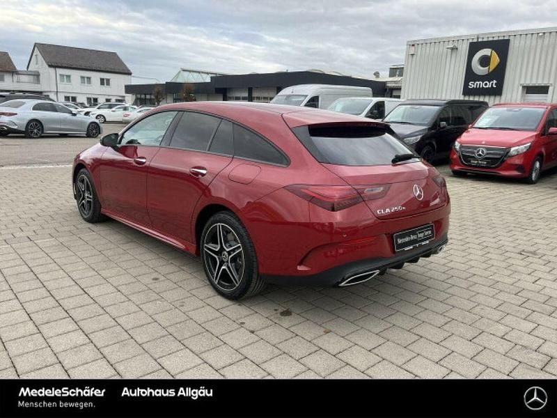 Gebraucht Mercedes CLA250e Shooting Brake AMG 163 PS (119 kW) 2024 Manufaktur lack manufaktur patagonienrot (metallic) Kombi