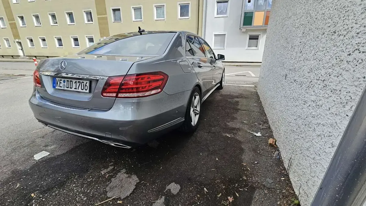 Second-hand Mercedes E300 204 CP (150 kW) 2013 Berlinǎ