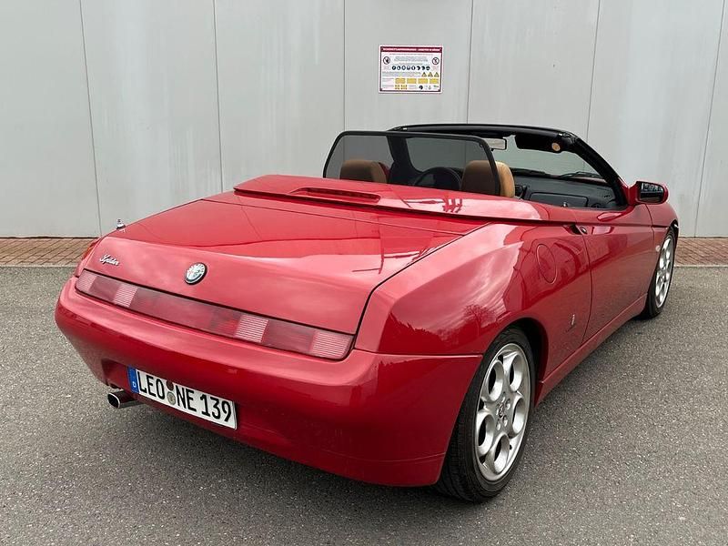 Gebraucht Alfa Romeo Spider 155 PS (114 kW) 1995 Rot Cabrio