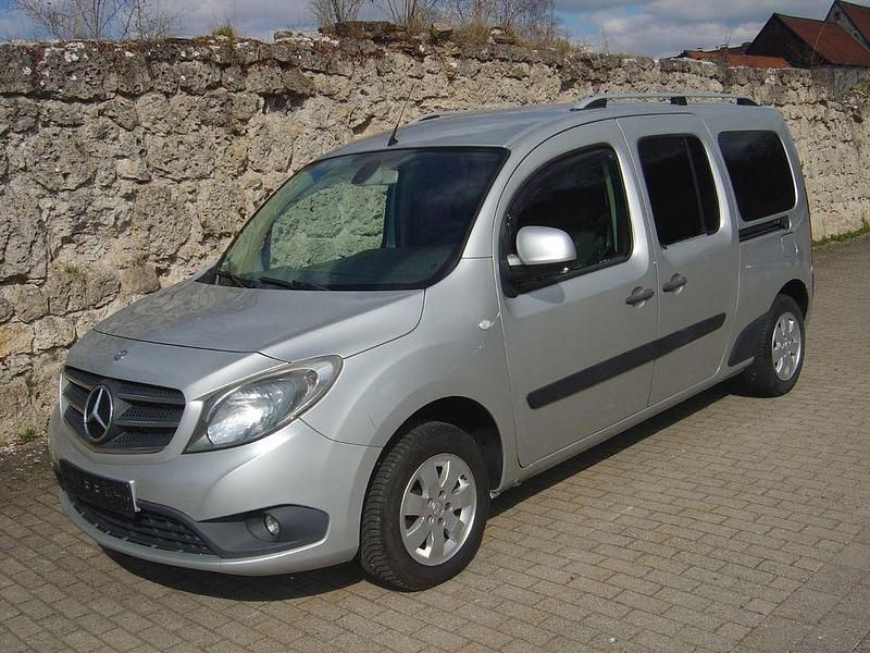 Silber Gebraucht 2015 Mercedes Citan 111 Van / Kleinbus | 7.990 € (Fairer Preis) - Bild 1/4
