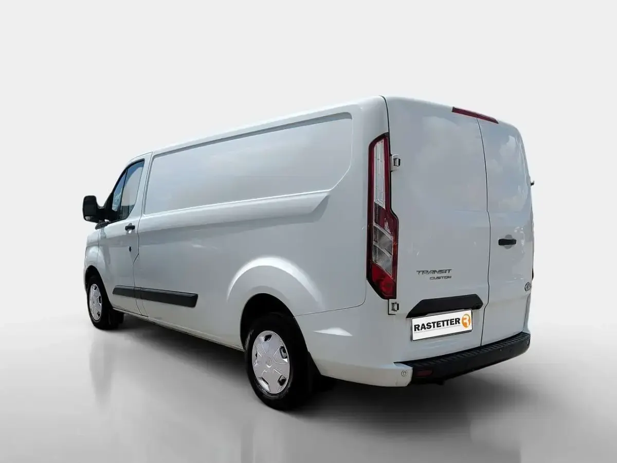 Gebraucht Ford 300 Trend 105 PS (77 kW) 2022 Weiß Van / Kleinbus
