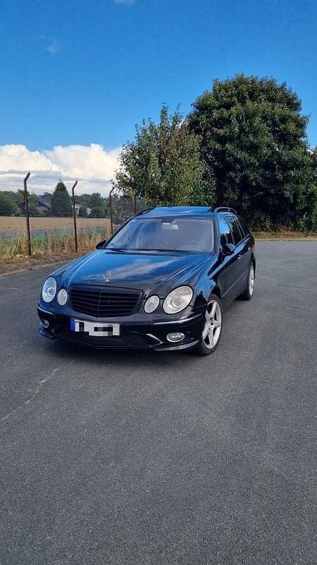 Gebraucht Mercedes E500 Avantgarde 387 PS (284 kW) 2008 Schwarz Kombi