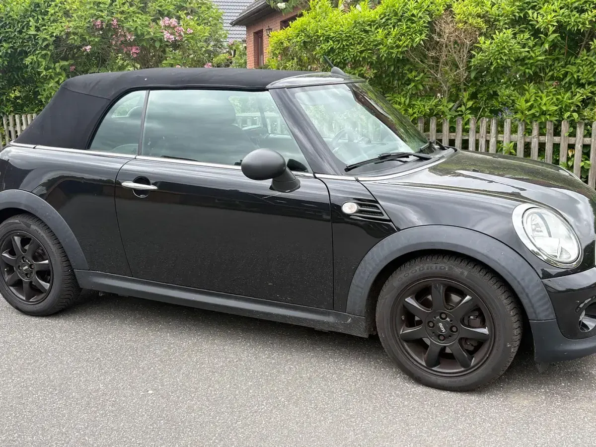 Gebraucht Mini ONE 98 PS (72 kW) 2013 Schwarz Kleinwagen