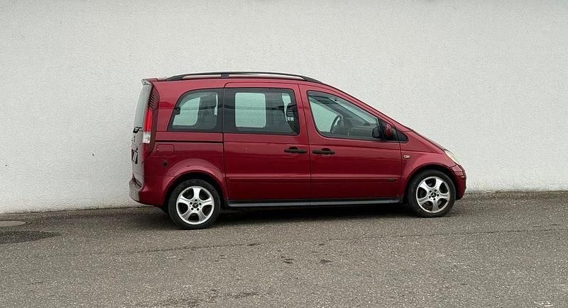 Gebraucht Mercedes Vaneo 125 PS (91 kW) 2003 Rot Van / Kleinbus