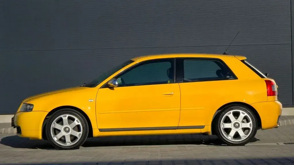 Gebraucht Audi S3 Sport 224 PS (164 kW) 2002 Gelb Kleinwagen