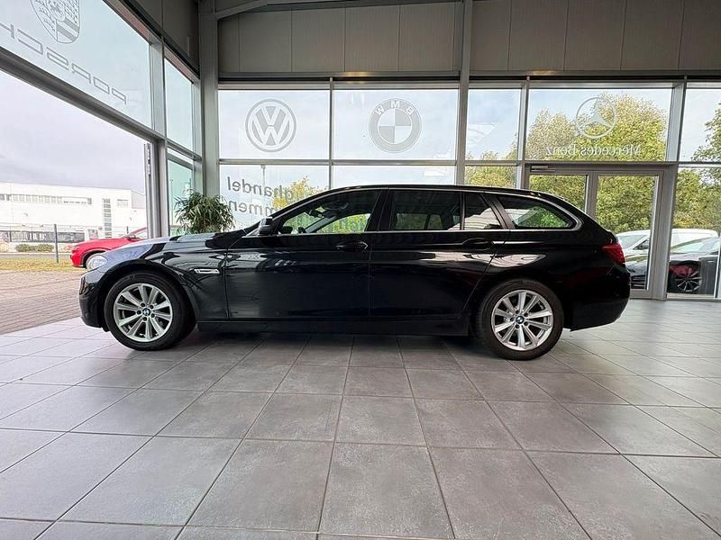 Gebraucht BMW 518 Sport Line 143 PS (105 kW) 2014 Black sapphire metallic Kombi