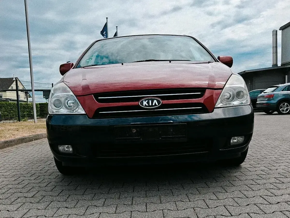 Gebraucht Kia Carnival 185 PS (136 kW) 2007 Rot Van / Kleinbus