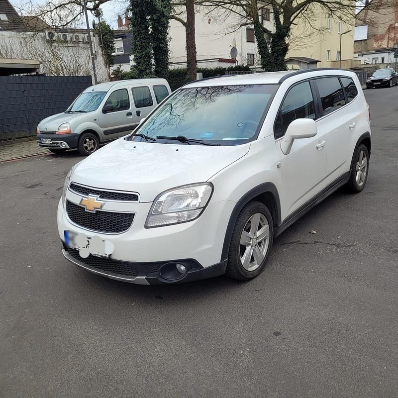 Gebraucht Chevrolet Orlando 162 PS (119 kW) 2012 Weiß Van / Kleinbus