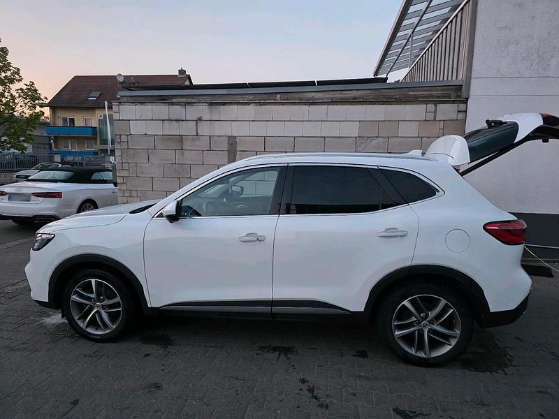 Second-hand MG EHS Luxury 258 CP (189 kW) 2021 Alb SUV