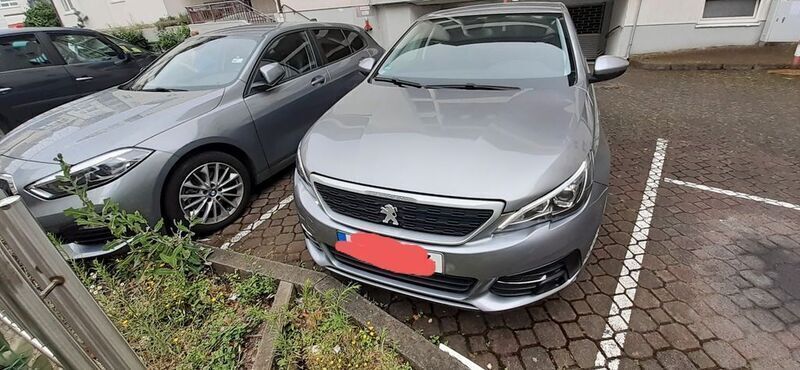 Gebraucht Peugeot 308 110 PS (80 kW) 2018 Silber Limousine