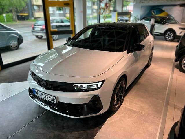 Gebraucht Opel Astra GSe 232 PS (170 kW) 2023 Jade weiß Limousine
