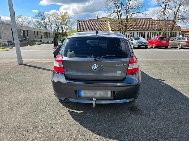 Second-hand BMW 120 2006 Andere farben Hatchback