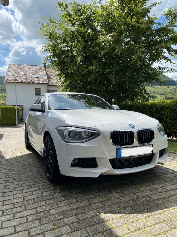 Gebraucht BMW 116 M Sport 136 PS (100 kW) 2015 Weiß Kleinwagen