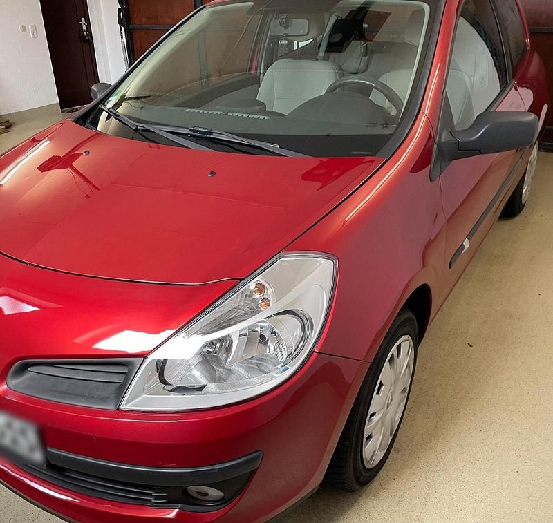 Gebraucht Renault Clio III Expression 75 PS (55 kW) 2006 Rot Kleinwagen
