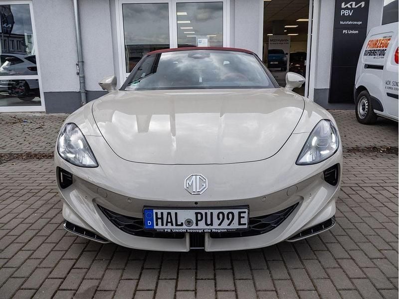 Gebraucht MG Cyberster 375 kW (510 PS) 2026 Ivory white Cabrio