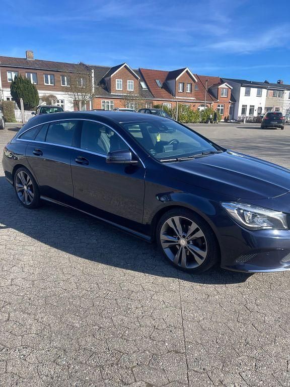 Gebraucht Mercedes CLA200 Shooting Brake 136 PS (100 kW) 2017 Kombi