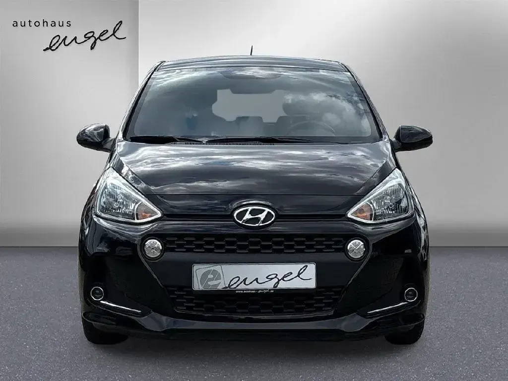 Gebraucht Hyundai i10 Passion 87 PS (63 kW) 2018 Schwarz Kleinwagen
