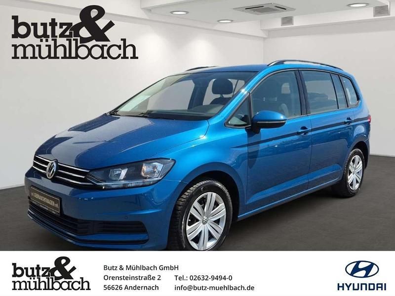Weiß Gebraucht 2018 VW Touran Sound Van / Kleinbus | 16.990 € (Guter Preis) - Bild 1/4