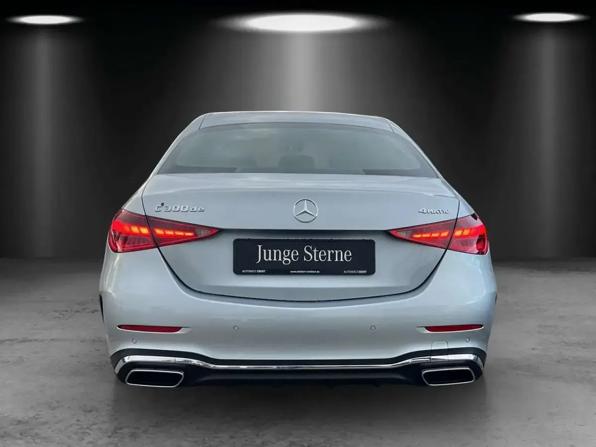 Gebraucht Mercedes C300e Premium 313 PS (230 kW) 2023 Hightechsilber Limousine