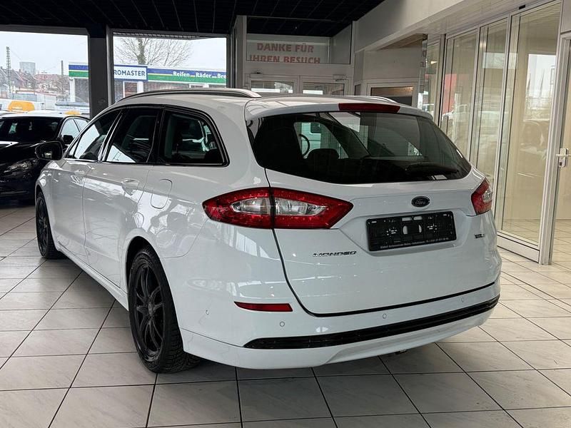 Gebraucht Ford Mondeo Titanium 160 PS (117 kW) 2015 Weiß Limousine